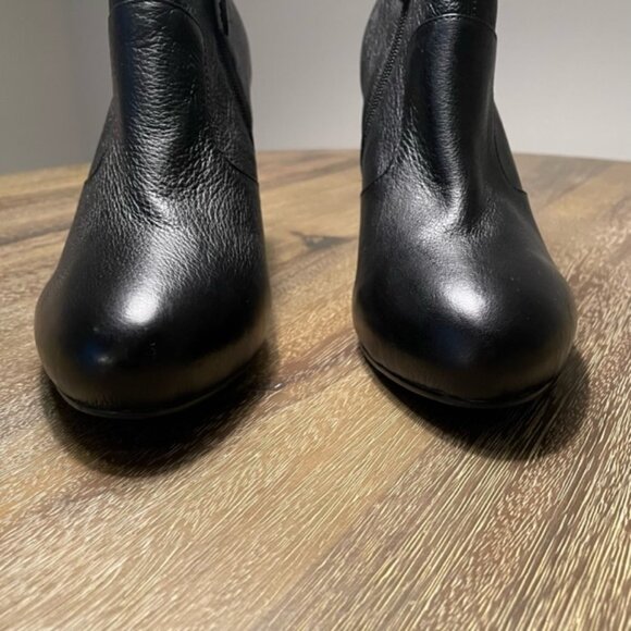 MOJO MOXY Leather High Heeled Booties Size 9M - Picture 11 of 13